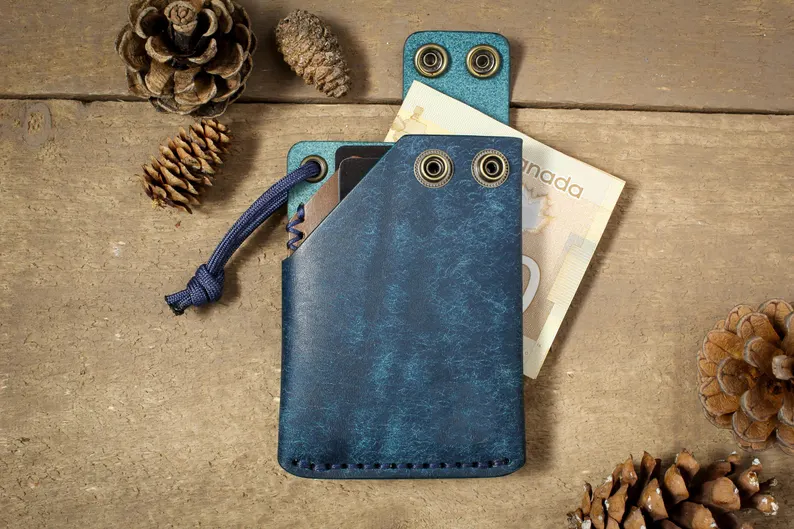 Minimalist genuine leather wallet, full-grain Italian leather